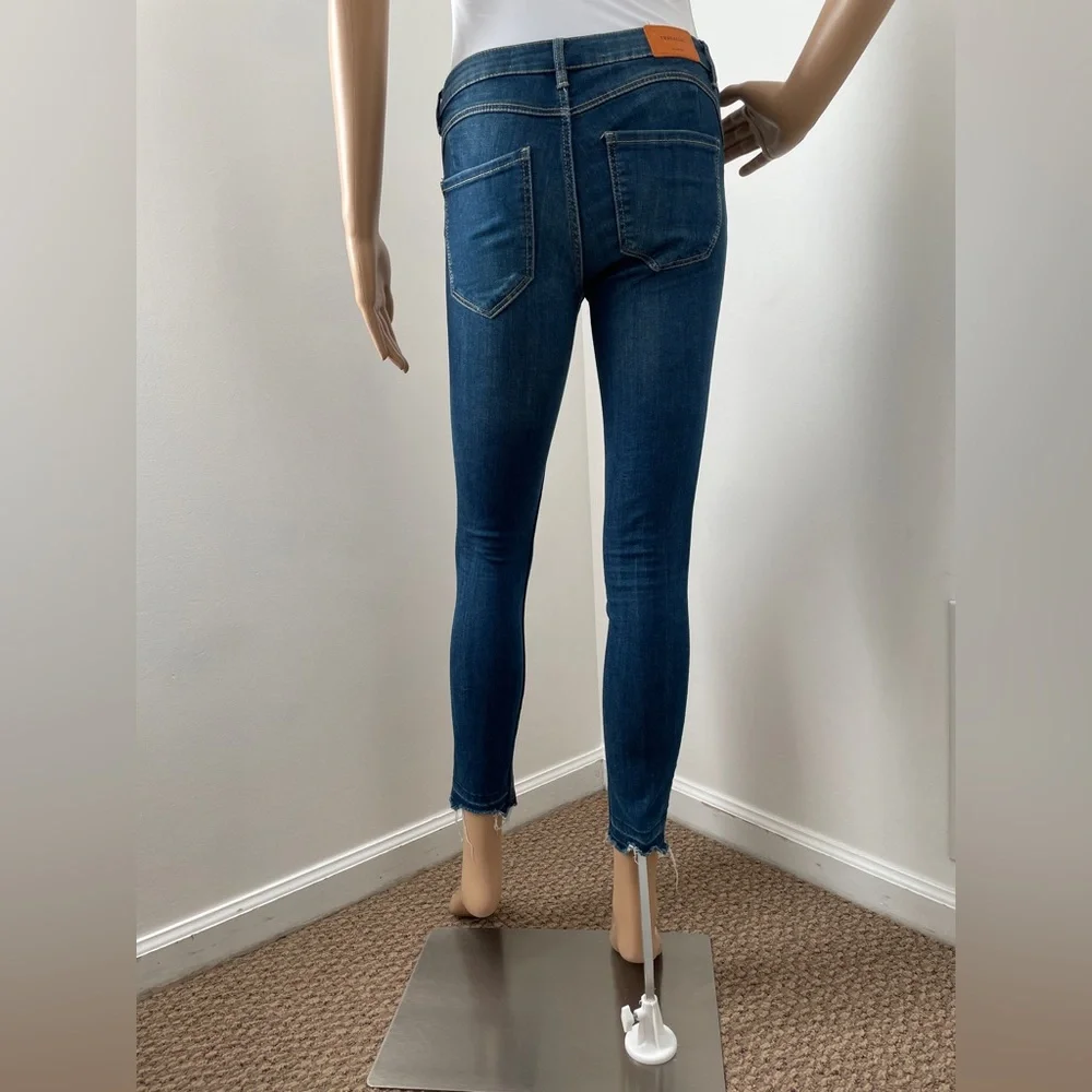 Zara Trafaluc Denin Size 04 - Picture 3 of 7